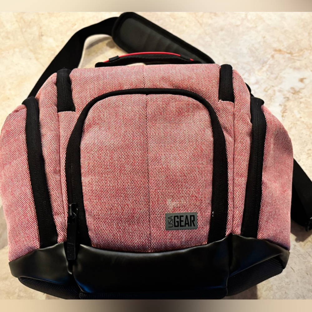 USA Gear pink camera bag, large